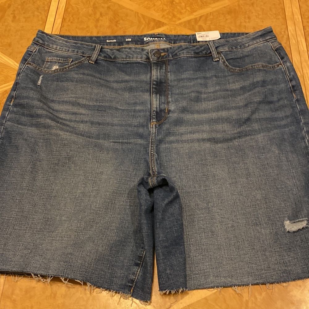 NWT!! Sonoma Women’s Bermuda Denim Shorts Plus Size 24W